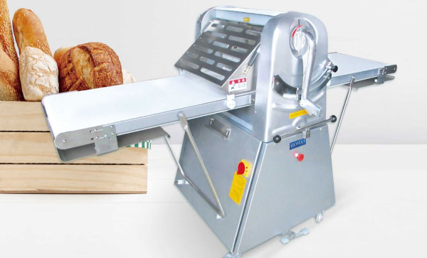 What is the difference between a bread machine and an oven? Which one is better for baking bread?